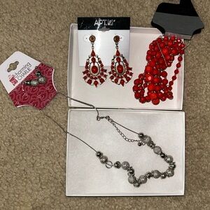 Lot of jewelry